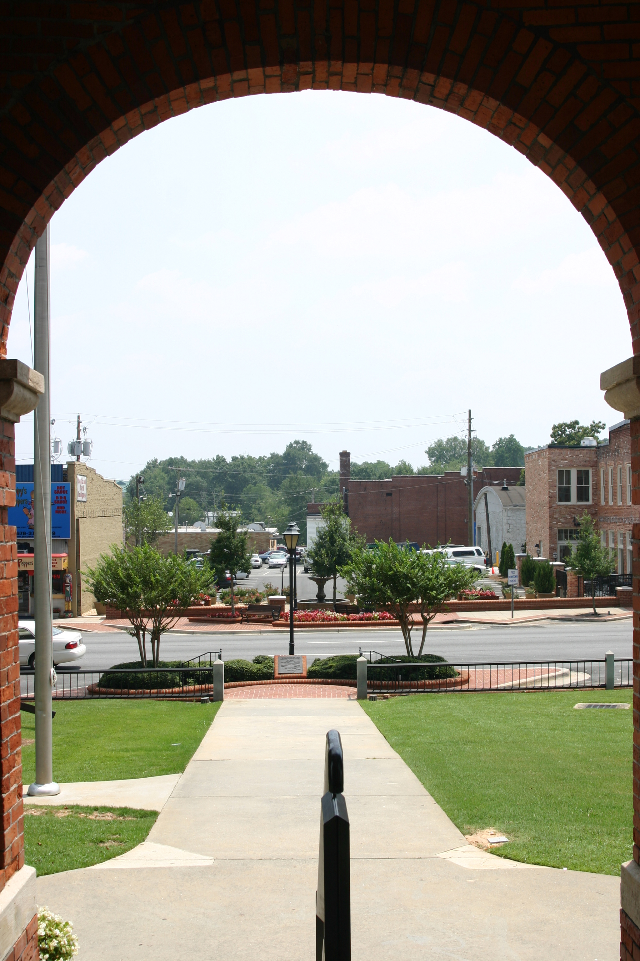Gwinnett County Court - yn5154x